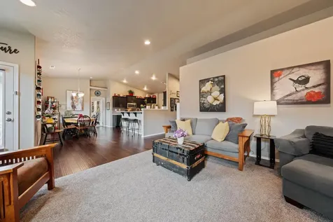 2388 NW Glen Oak Avenue Redmond OR 97756