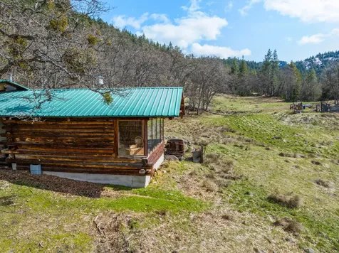 1525 Baldy Creek Road Ashland OR 97520
