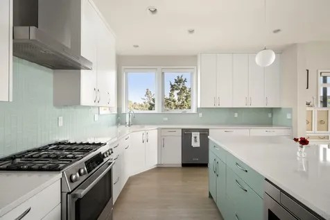688 NW 13th Street Redmond OR 97756