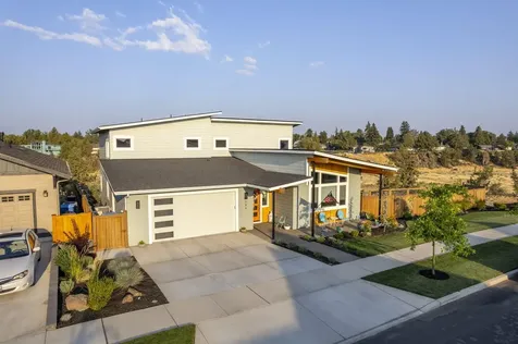 688 NW 13th Street Redmond OR 97756