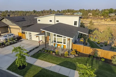 688 NW 13th Street Redmond OR 97756
