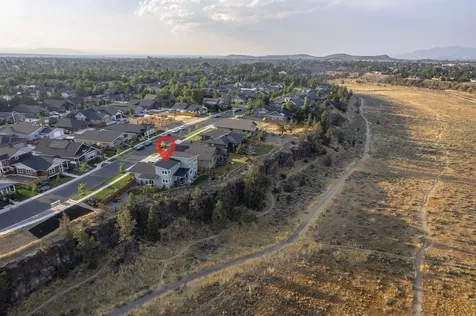 688 NW 13th Street Redmond OR 97756