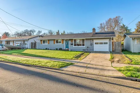 1740 Johnson Street Medford OR 97504