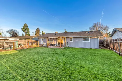 1740 Johnson Street Medford OR 97504