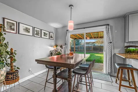 1740 Johnson Street Medford OR 97504
