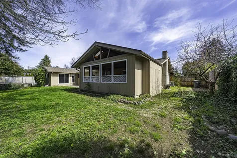 326 Tan Oak Drive Medford OR 97504