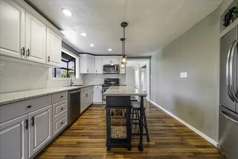 326 Tan Oak Drive Medford OR 97504