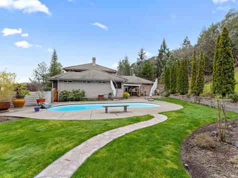 1285 NW Cooke Avenue Grants Pass OR 97526
