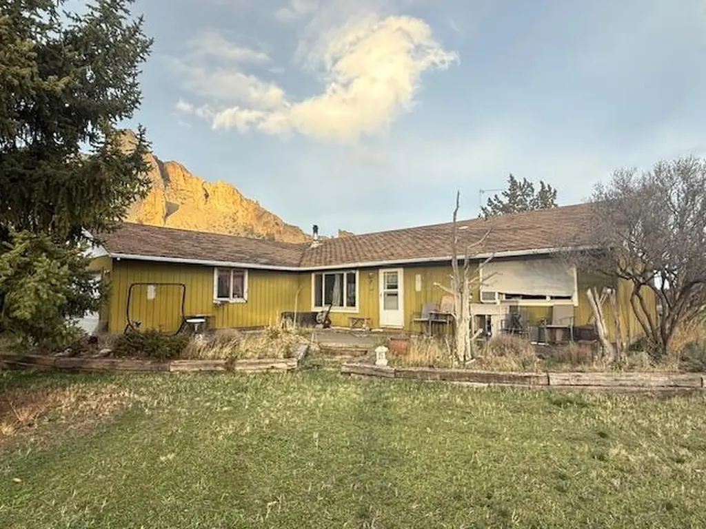 10010 NE Smith Rock Loop Terrebonne OR 97760