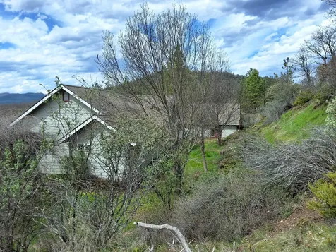 526 Wedgewood Drive Eagle Point OR 97524