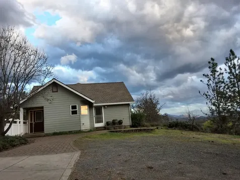 526 Wedgewood Drive Eagle Point OR 97524