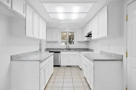 3009 Tahitian Avenue Medford OR 97504