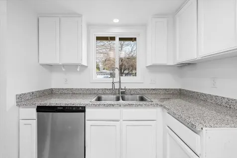 3009 Tahitian Avenue Medford OR 97504
