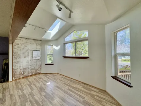 180 Ohio Street Ashland OR 97520