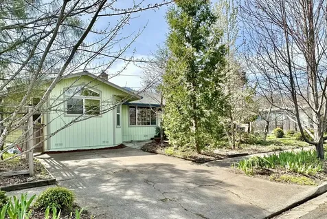 180 Ohio Street Ashland OR 97520