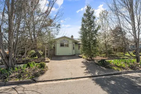 180 Ohio Street Ashland OR 97520