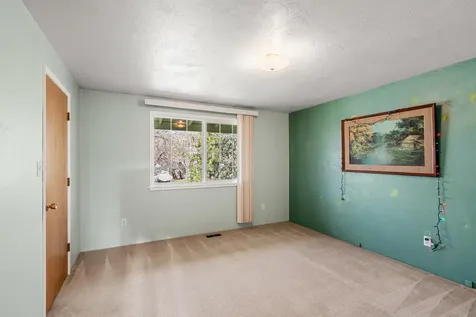 180 Ohio Street Ashland OR 97520