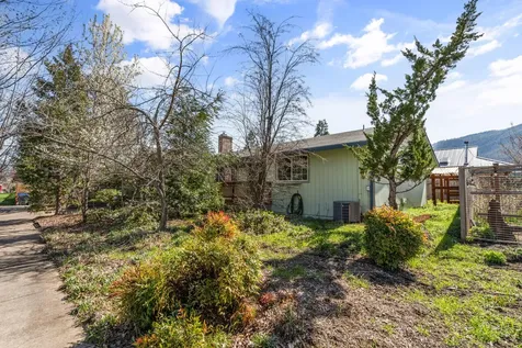 180 Ohio Street Ashland OR 97520