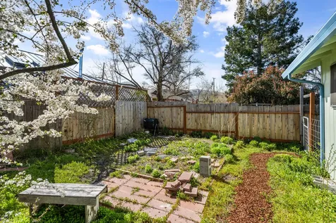 180 Ohio Street Ashland OR 97520