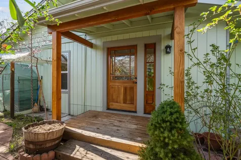 180 Ohio Street Ashland OR 97520