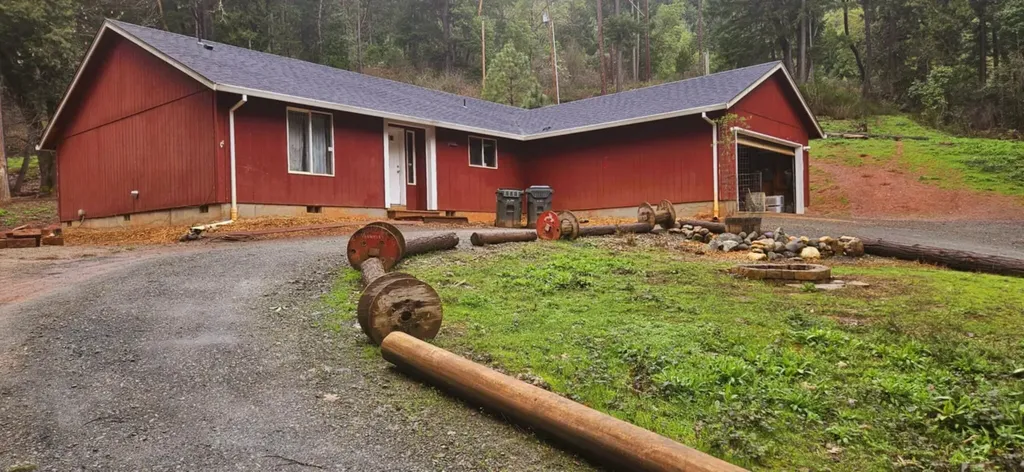 394 Lower Wolf Creek Road Wolf Creek OR 97497
