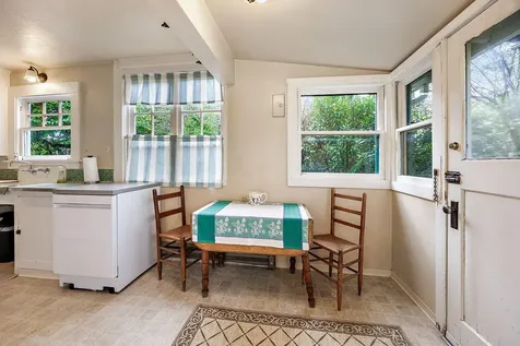 43 Rose Avenue Medford OR 97501