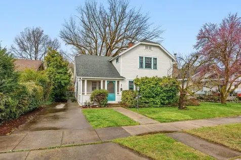 43 Rose Avenue Medford OR 97501