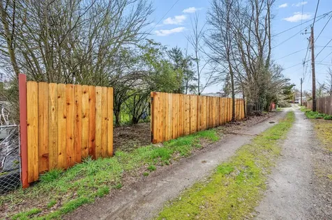 43 Rose Avenue Medford OR 97501