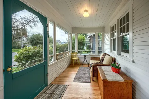 43 Rose Avenue Medford OR 97501