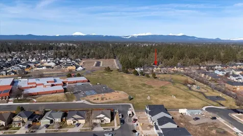 20434 Jacklight Lane Bend OR 97702
