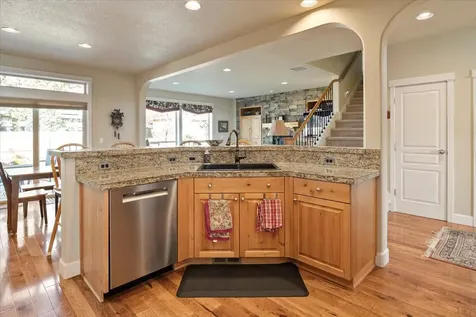 20434 Jacklight Lane Bend OR 97702