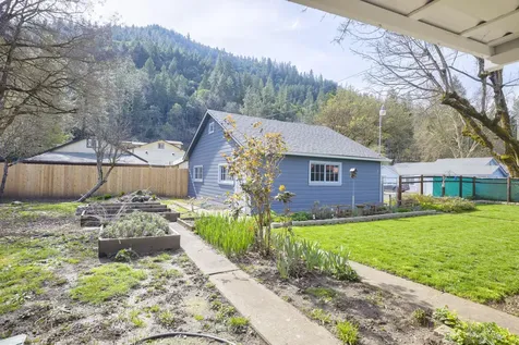 8288 Rogue River Highway Grants Pass OR 97527