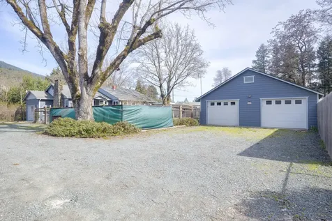 8288 Rogue River Highway Grants Pass OR 97527