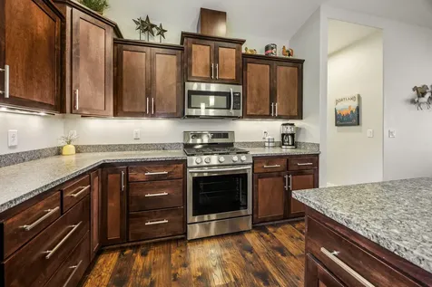 206 Cambridge Terrace Eagle Point OR 97524