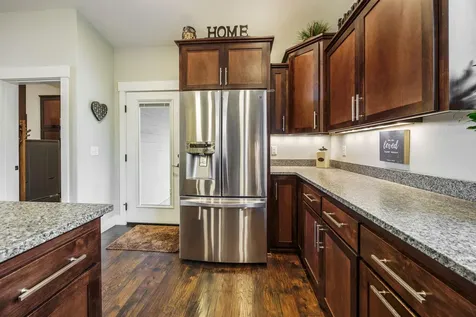 206 Cambridge Terrace Eagle Point OR 97524