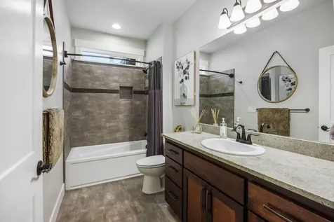 206 Cambridge Terrace Eagle Point OR 97524