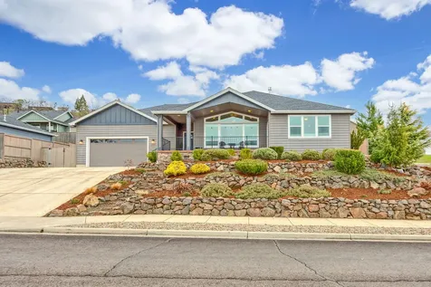 206 Cambridge Terrace Eagle Point OR 97524