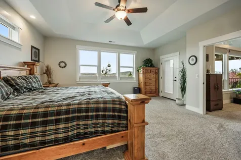 206 Cambridge Terrace Eagle Point OR 97524