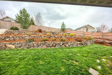 206 Cambridge Terrace Eagle Point OR 97524