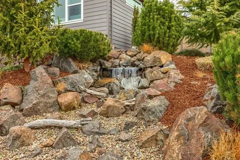 206 Cambridge Terrace Eagle Point OR 97524