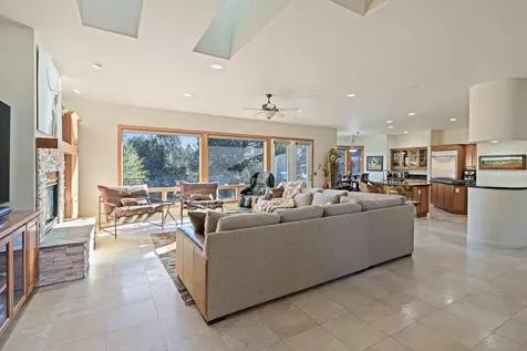 2480 Thrush Court Redmond OR 97756