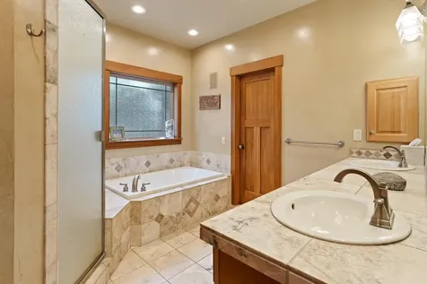61939 Dobbin Road Bend OR 97702