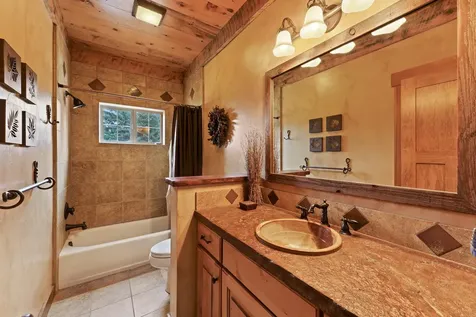 61939 Dobbin Road Bend OR 97702