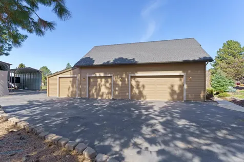 61939 Dobbin Road Bend OR 97702