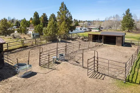61939 Dobbin Road Bend OR 97702