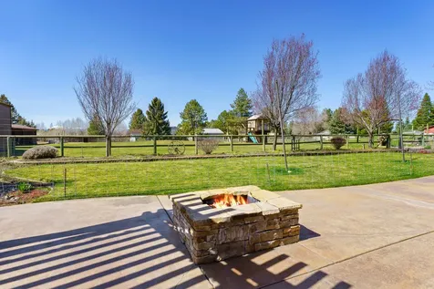 61939 Dobbin Road Bend OR 97702