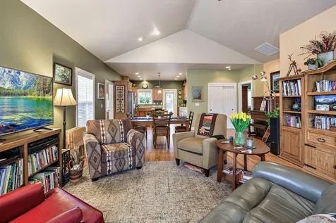 781 Silver Creek Drive Central Point OR 97502