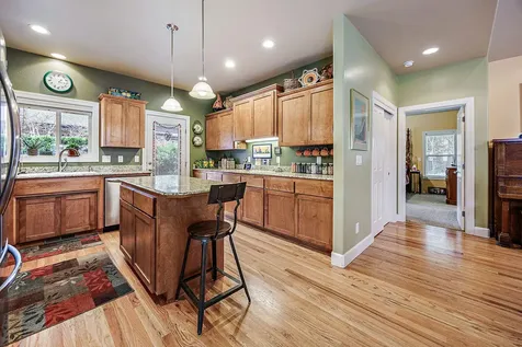 781 Silver Creek Drive Central Point OR 97502