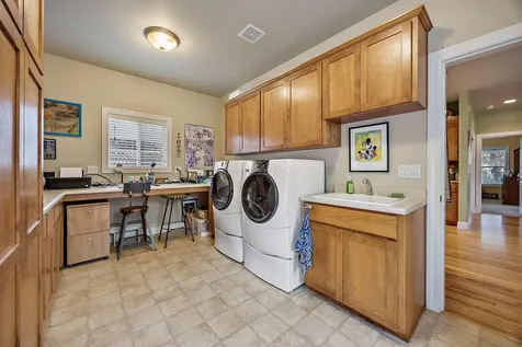 781 Silver Creek Drive Central Point OR 97502