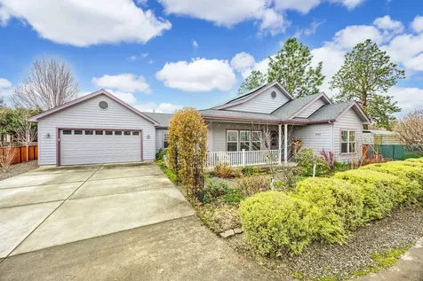 781 Silver Creek Drive Central Point OR 97502
